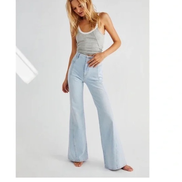 Free People Florence Light Indigo Wash High Rise Retro Flare Jeans NWT - Picture 1 of 16